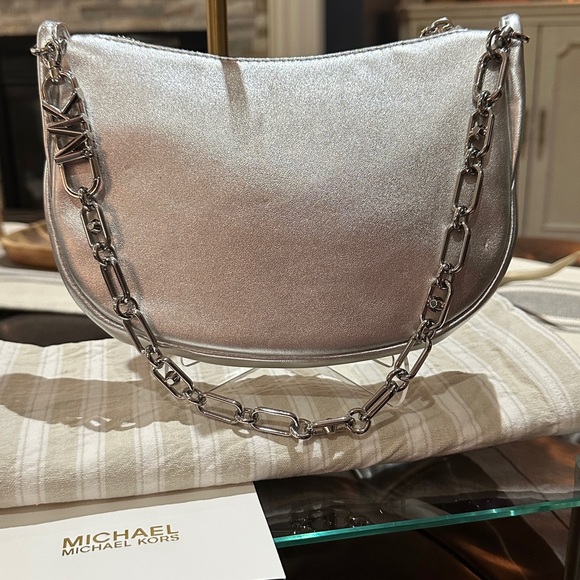 MICHAEL Michael Kors Kendall Small Bracelet Bag in Metallic Silver EUC, Like New - Picture 4 of 16